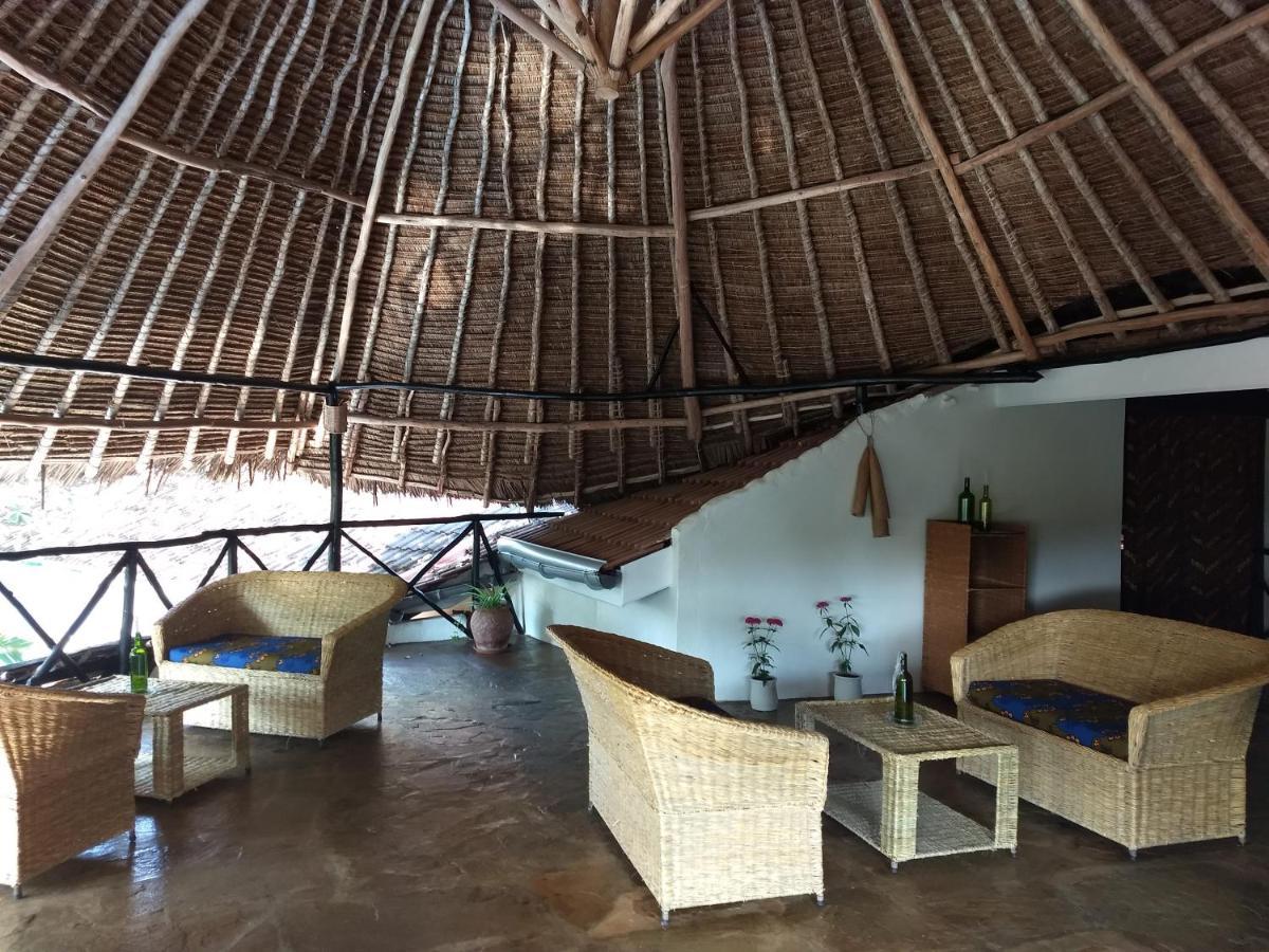 Zarafa House Bed & Breakfast Diani Beach Bagian luar foto