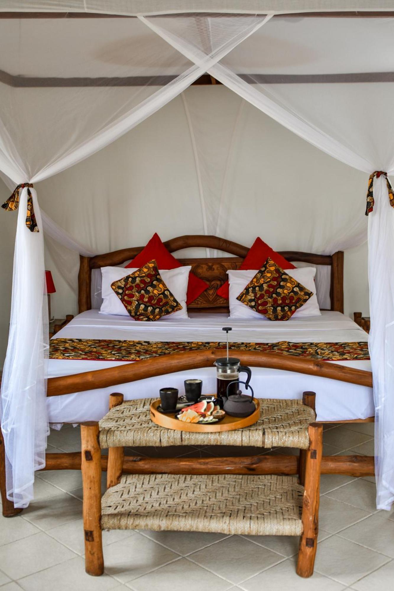Zarafa House Bed & Breakfast Diani Beach Bagian luar foto